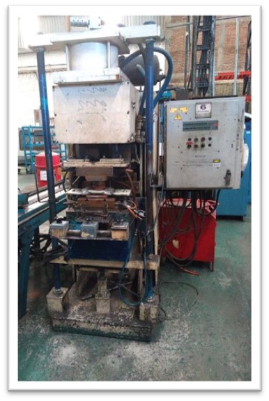 Projection welding machine - view 2